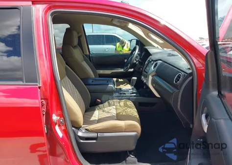 2018 Toyota Tundra Sr5 5.7L V8 z USA, uszkodzony, nr VIN 5TFDW5F16JX714558